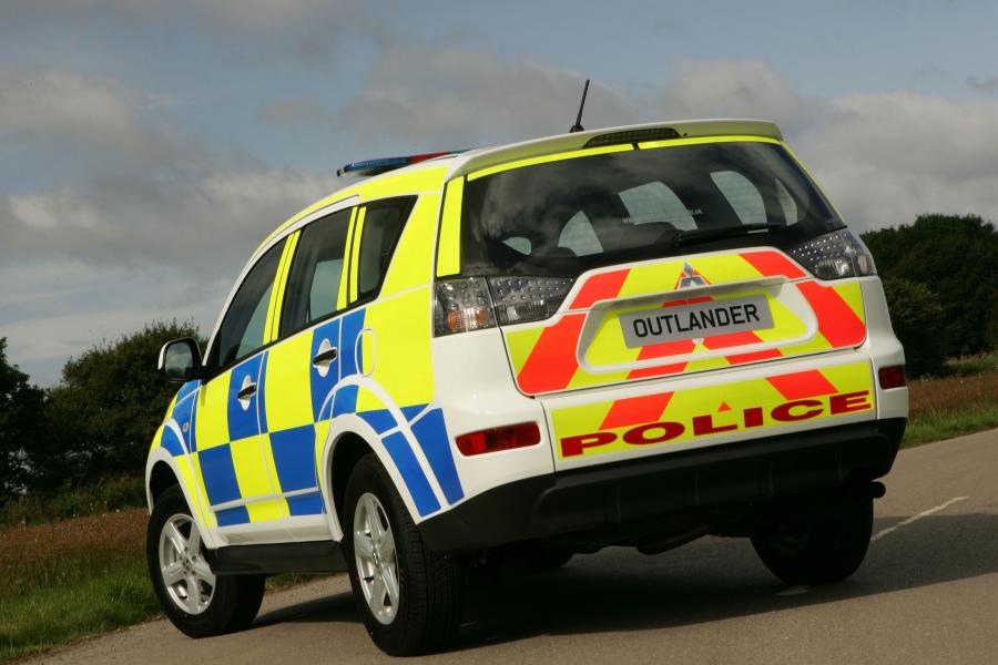 Mitsubishi Outlander UK Police Car 2008 года  (фото 7 из 11)